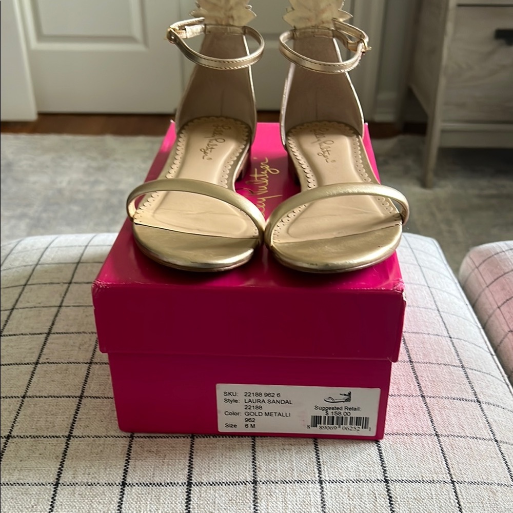Lilly Pulitzer Laura Gold Metallic Sandals, size 6